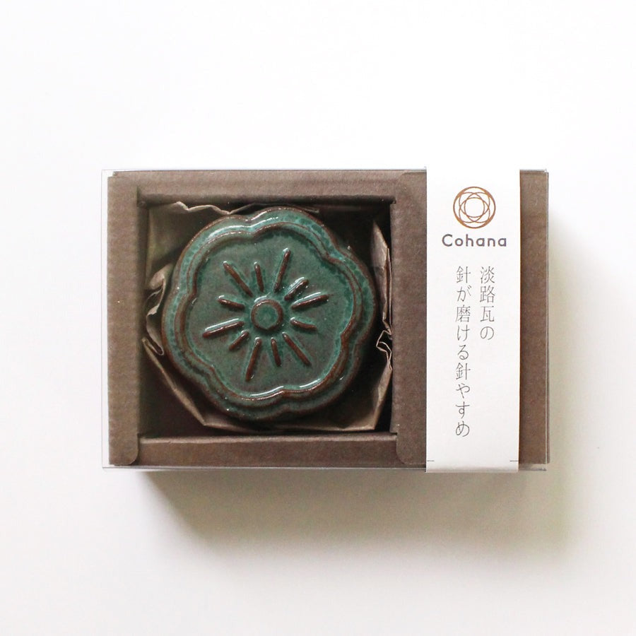 AWAJI KAWARA MAGNETIC NEEDLE REST W/ POLISHER | Green