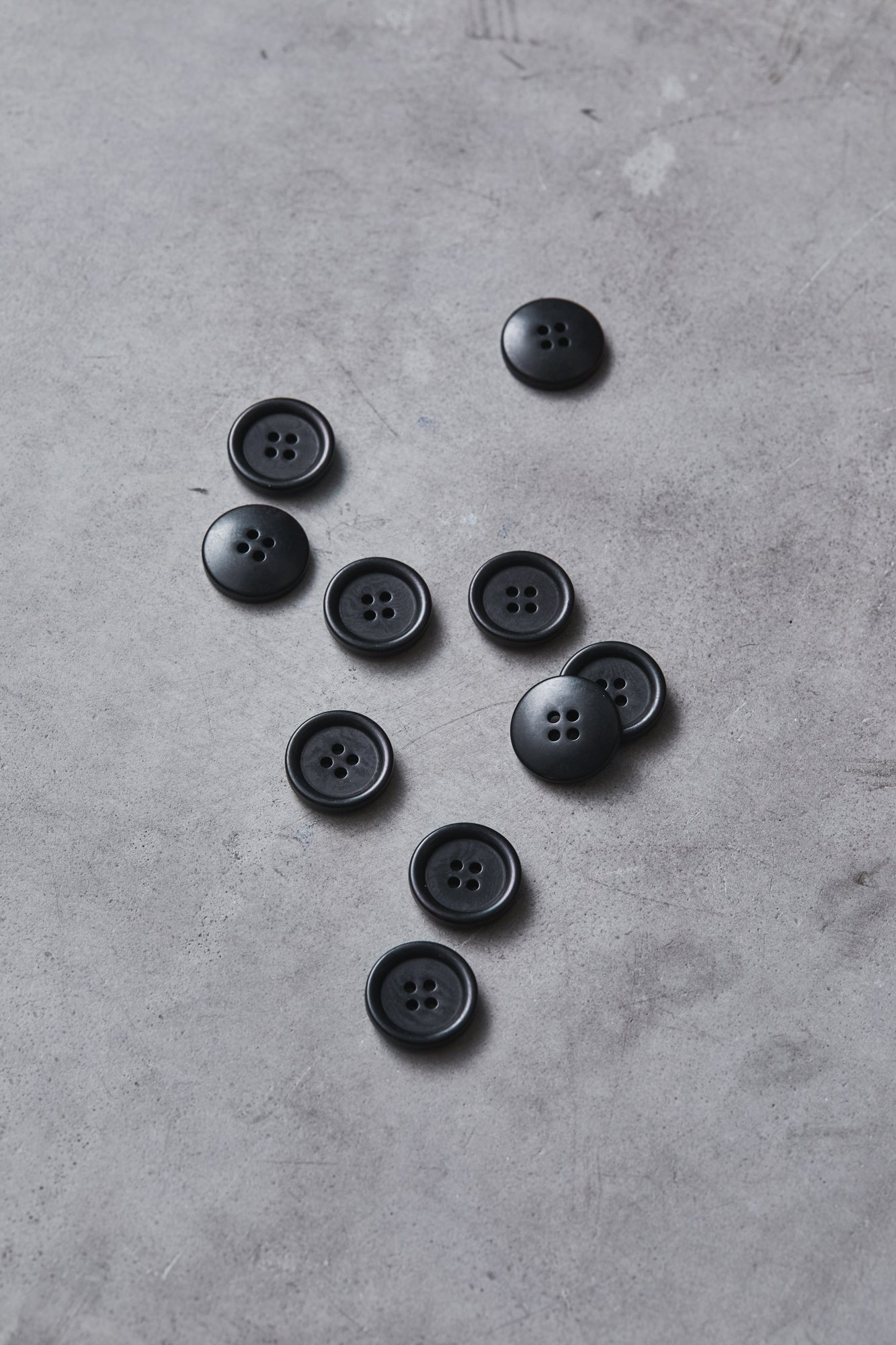 DISH COROZO BUTTON | Dark Navy