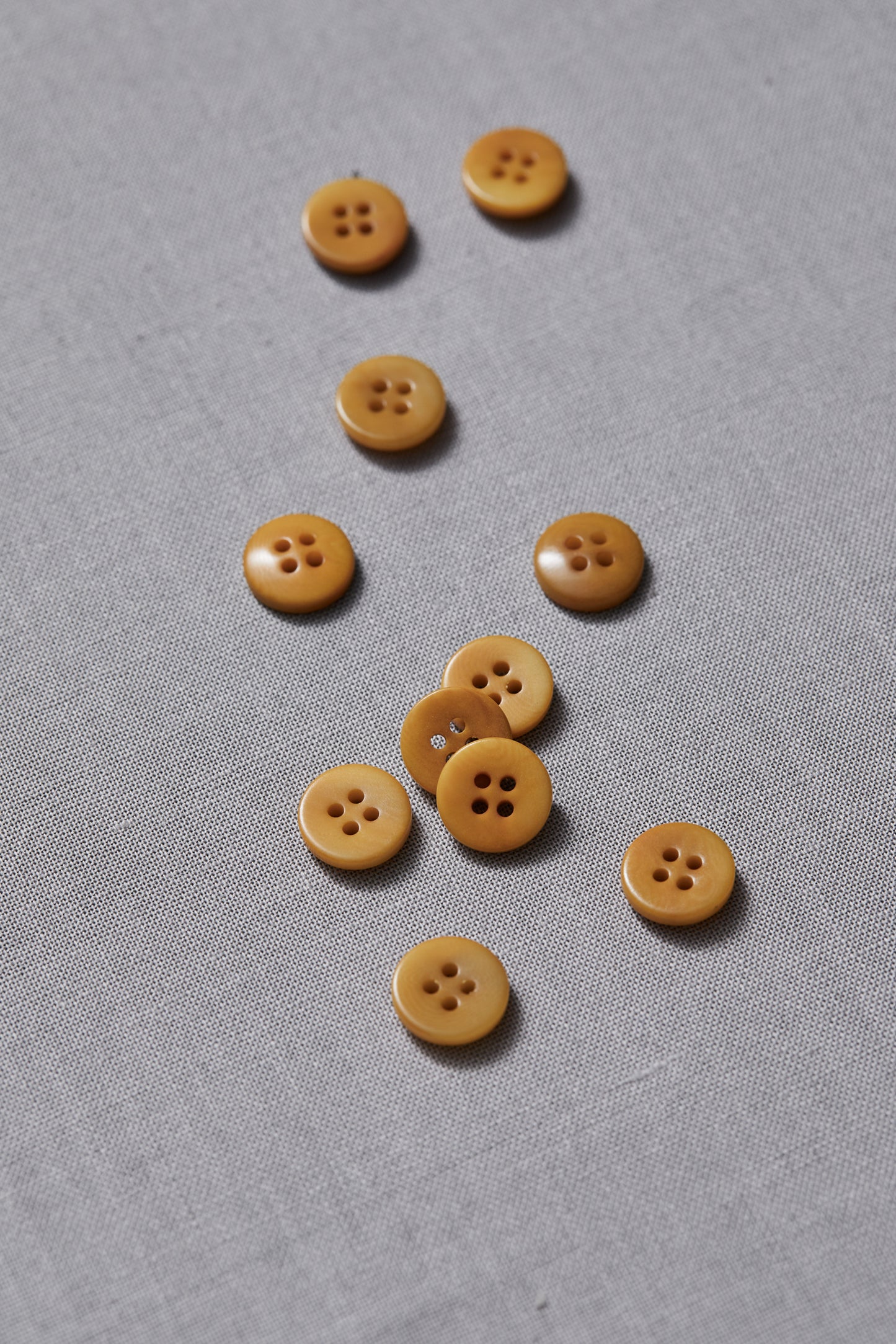 PLAIN 4 HOLE COROZO BUTTON | Amber 11mm