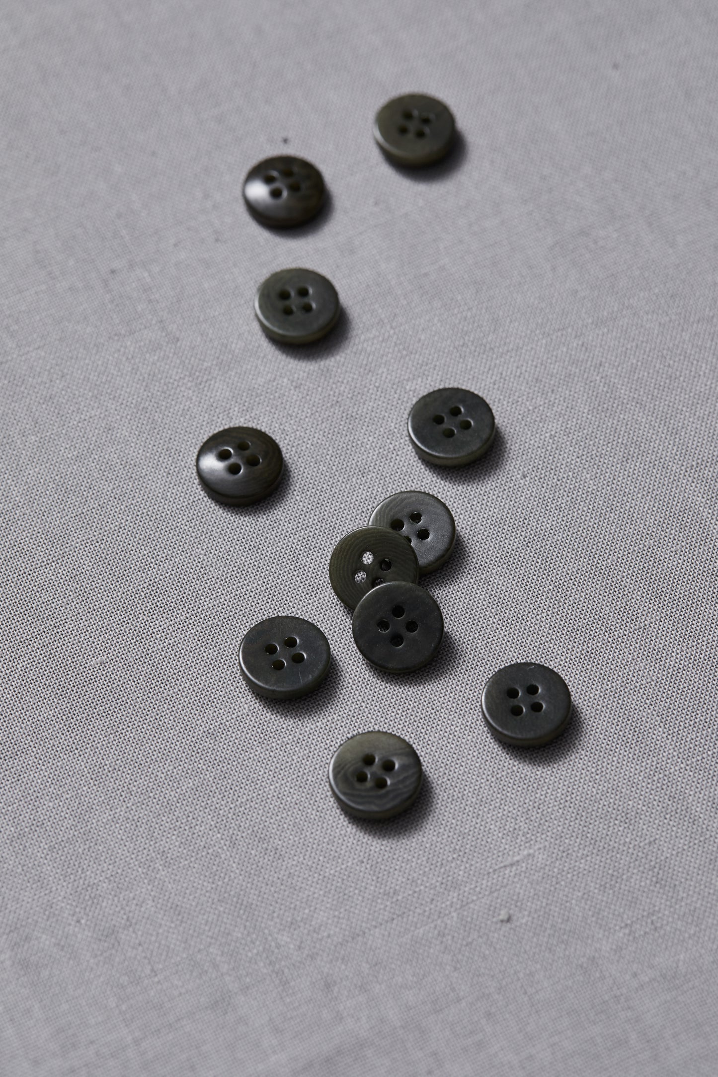 PLAIN 4 HOLE COROZO BUTTON | Khaki 11mm