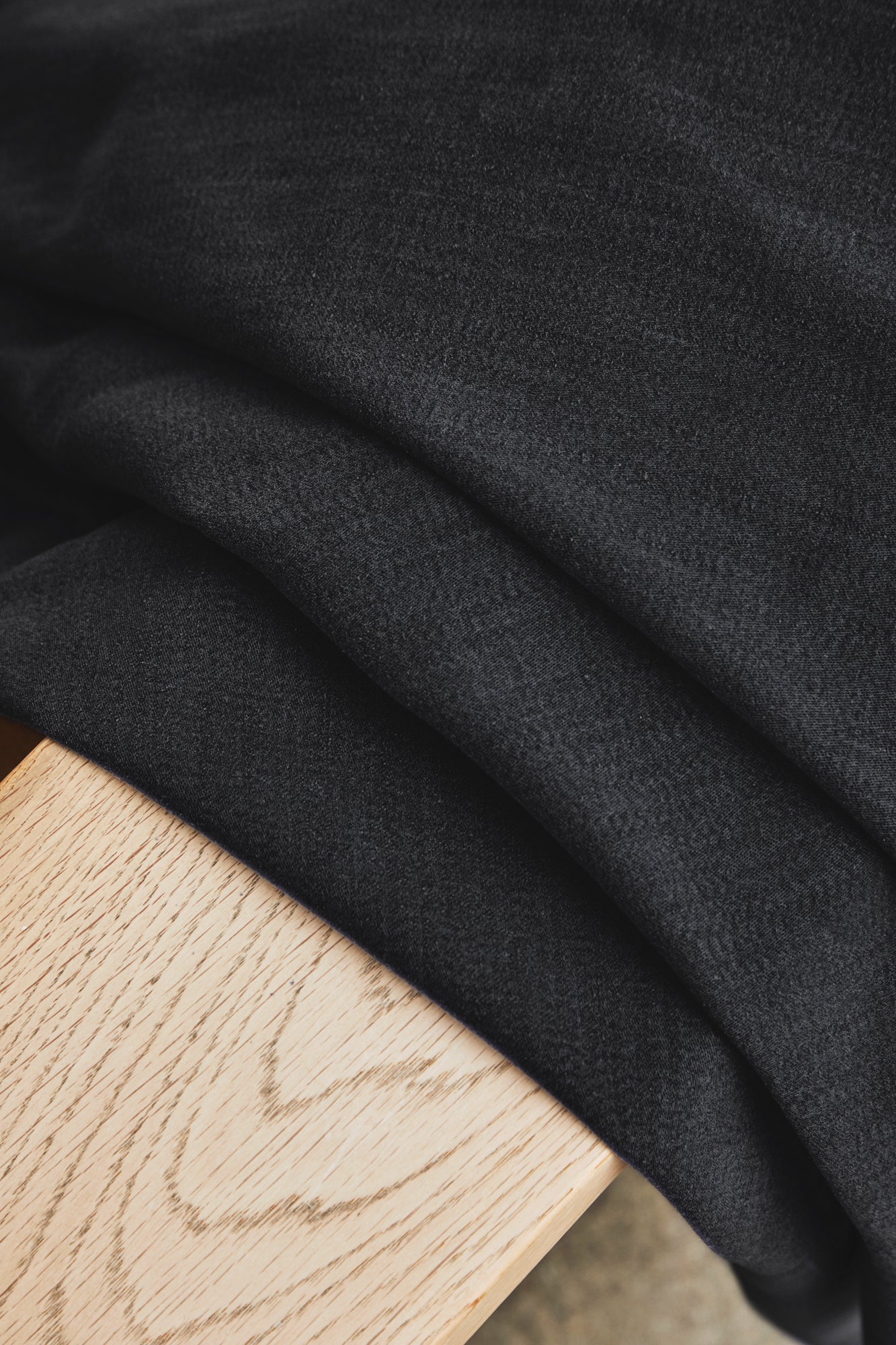 SERA WEIGHTY COTTON BLEND | Black