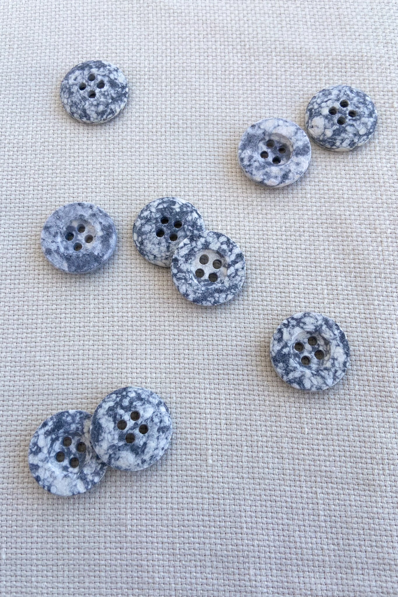 RECYCLED BUTTON | City Snow
