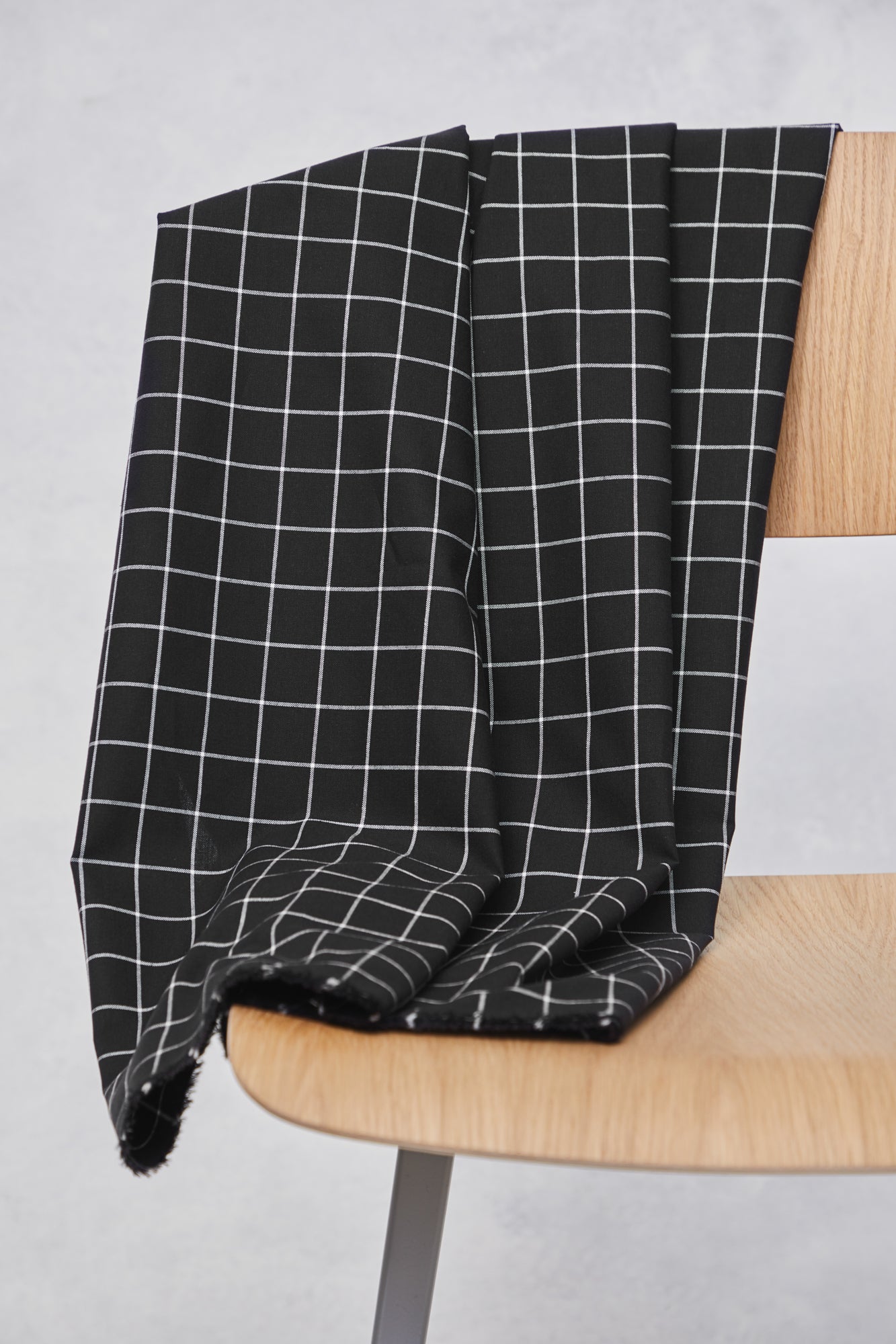 ORGANIC COTTON OXFORD | Black/Creamy White Grid