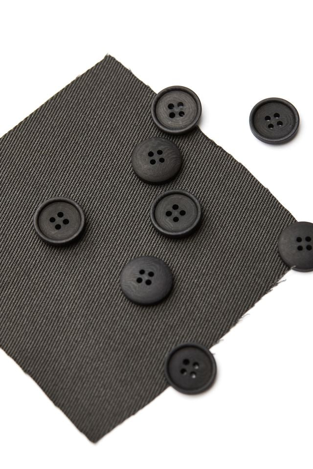 BLAZE COROZO BUTTON | Calm Grey