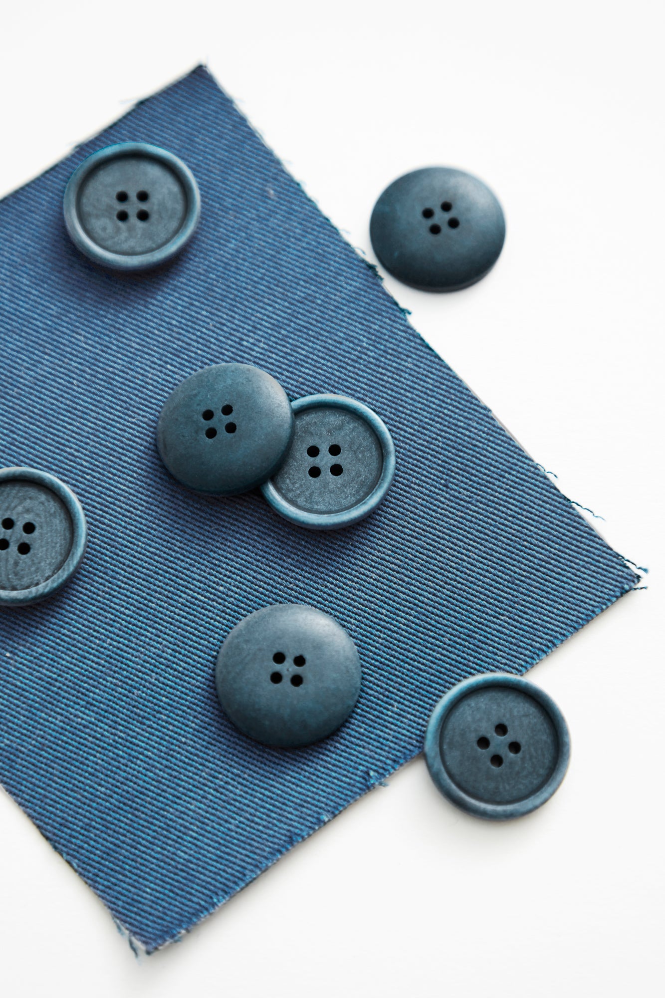 BLAZE COROZO BUTTON | Thunder